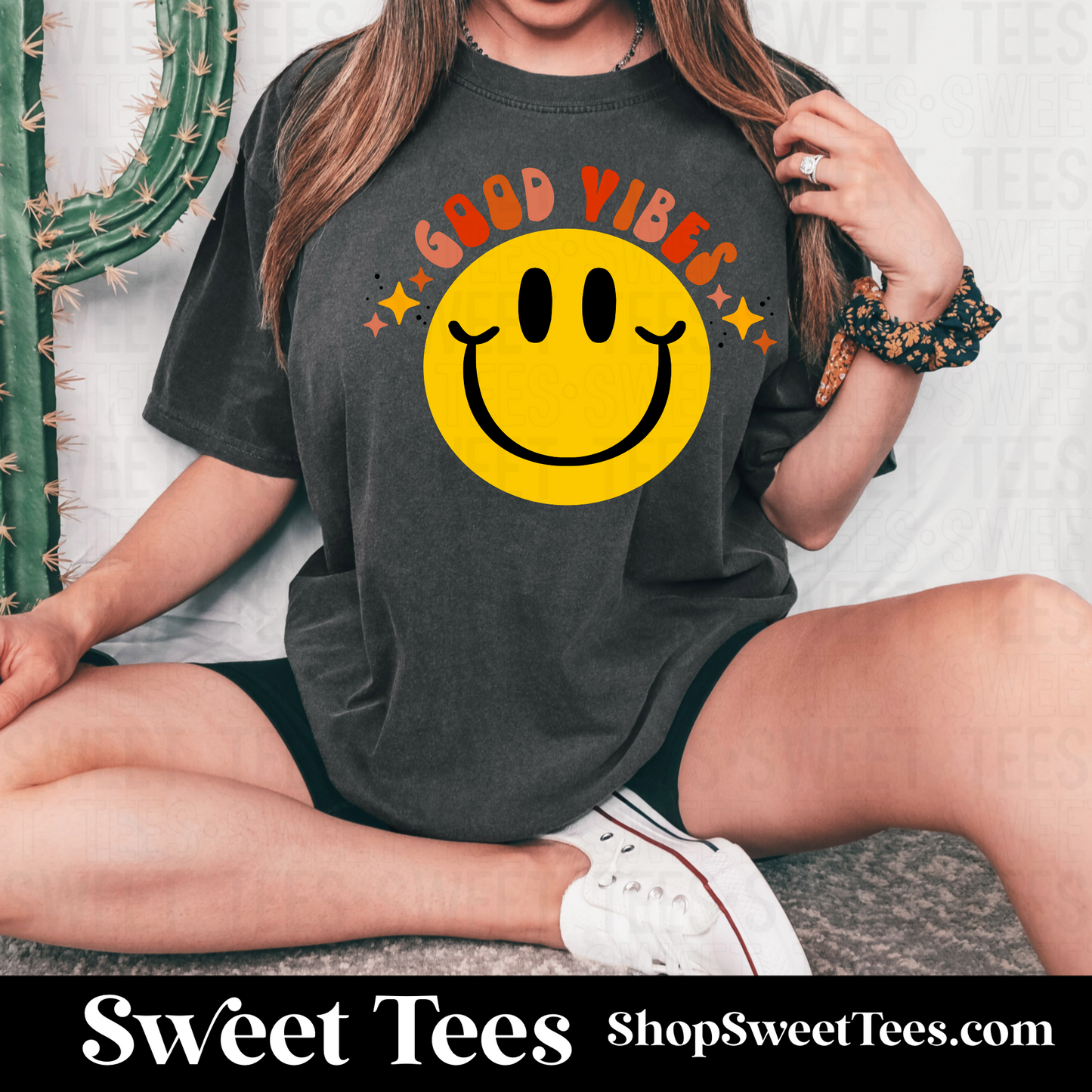 Good Vibes Smiley Face tee