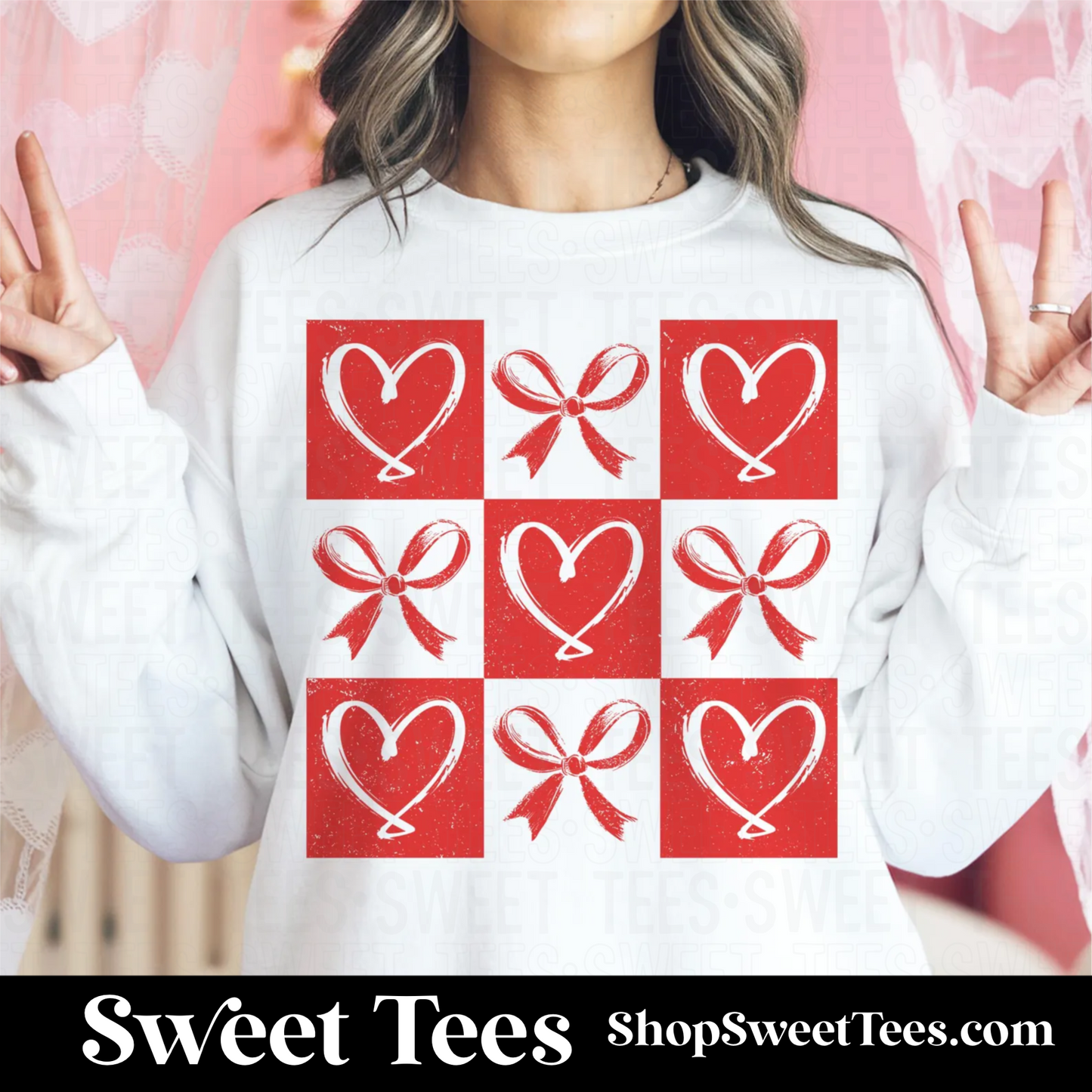 Checker Heart Bow Sweatshirt - White