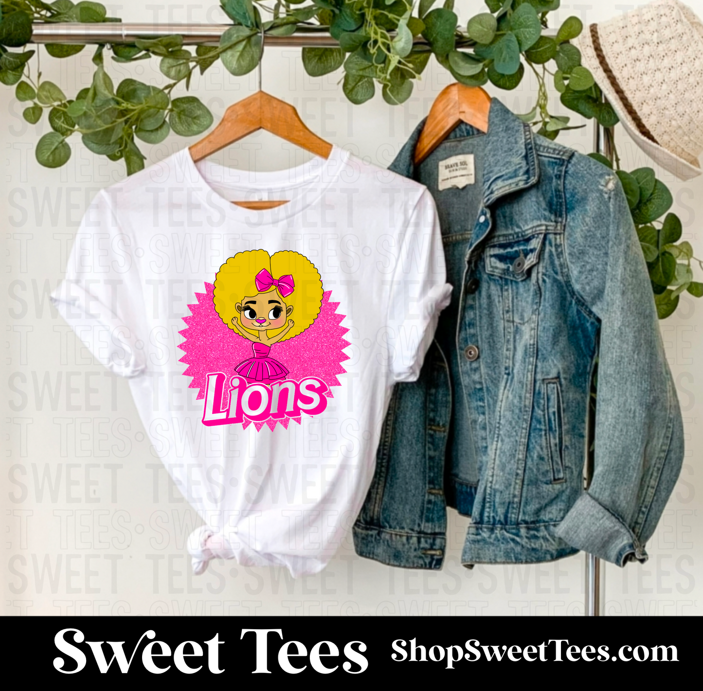 Lion Barbie tee