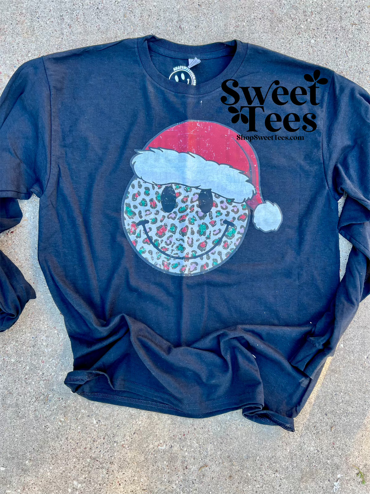 Leopard Smile Santa Long Sleeve