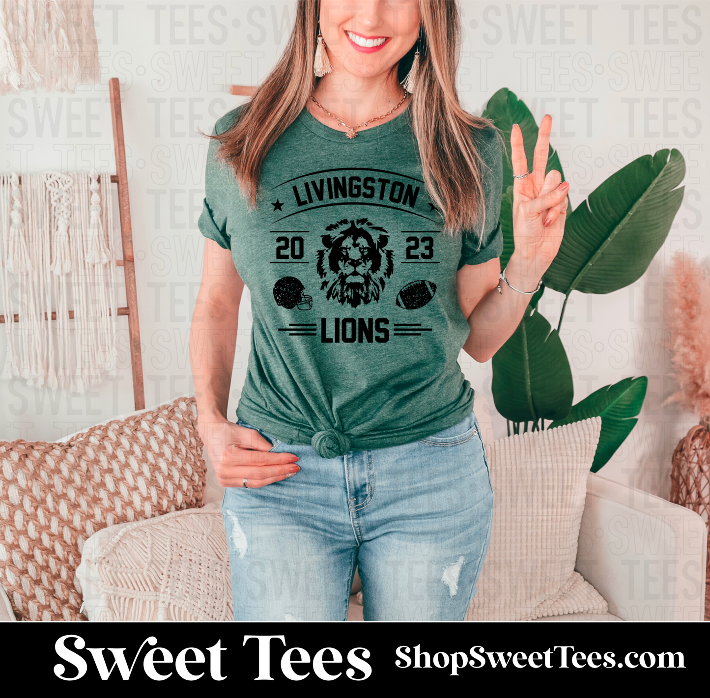 Lion Helmet Football Icon tee