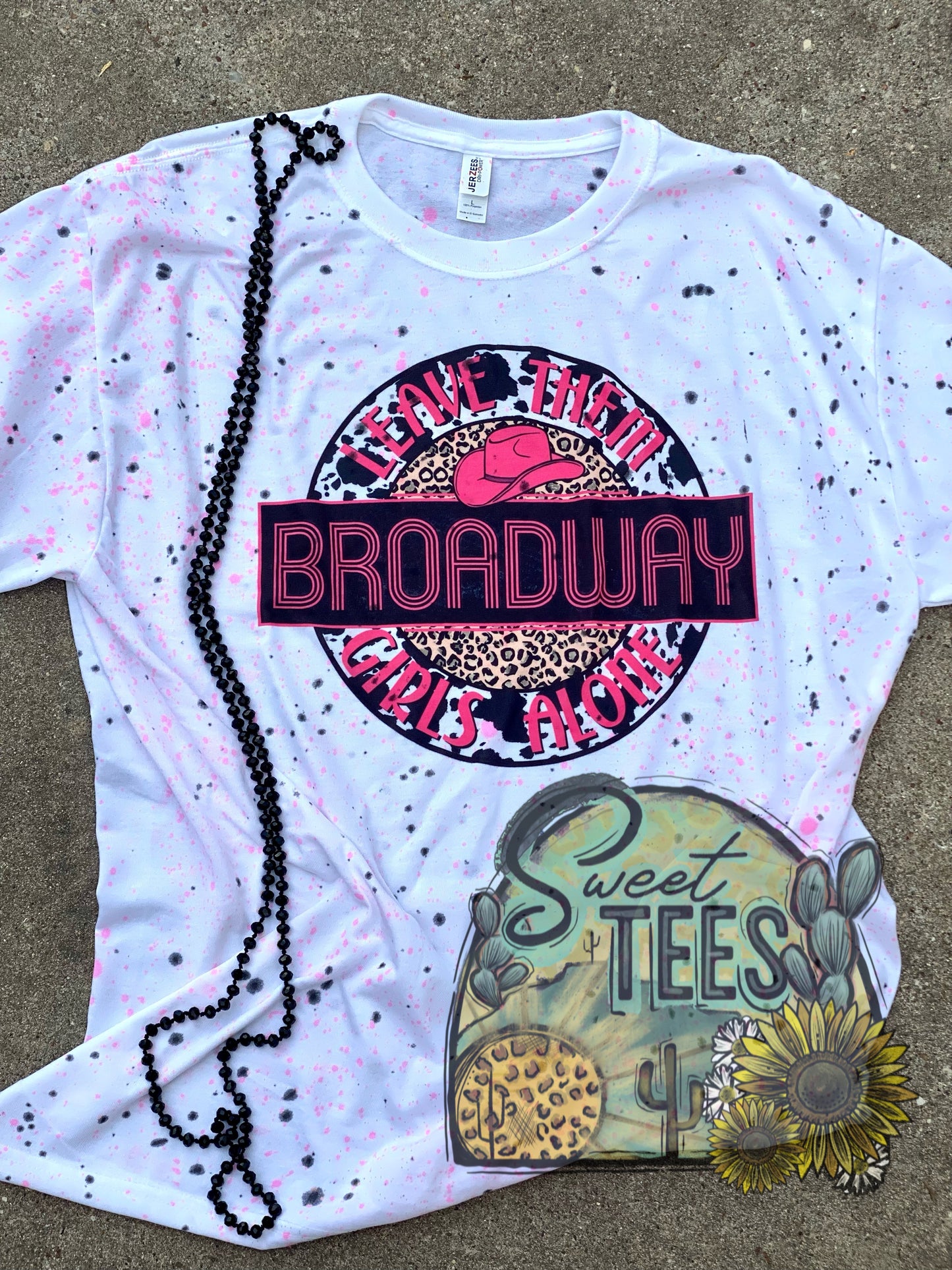 Broadway Girls tee