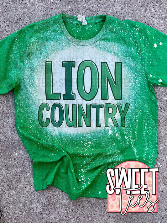 Lion Country Block Letter tee