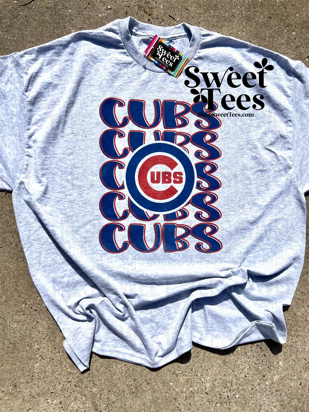Cubs Stacked tee