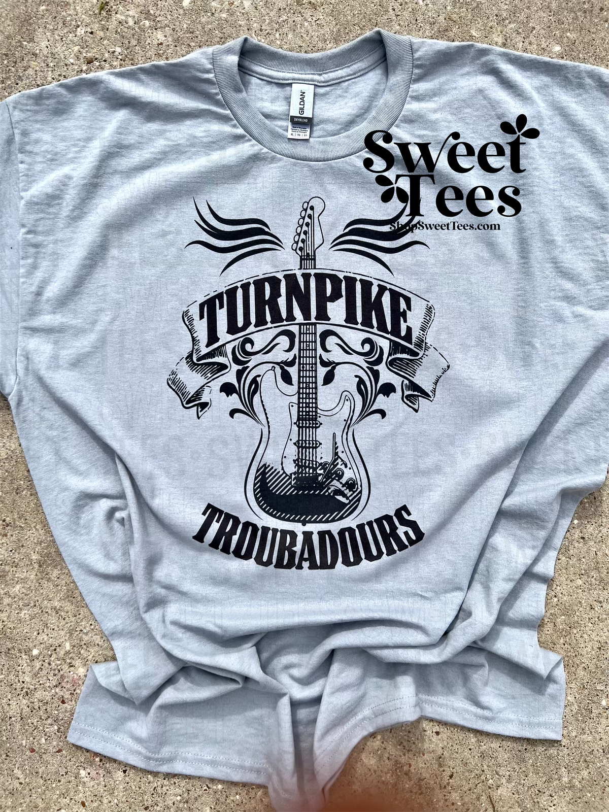 Turnpike Troubadours Guitar tee