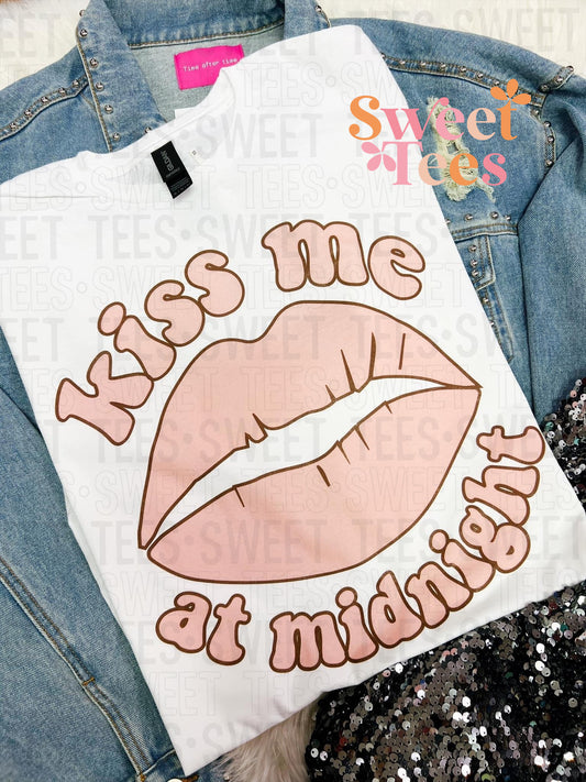 Kiss me at Midnight tee